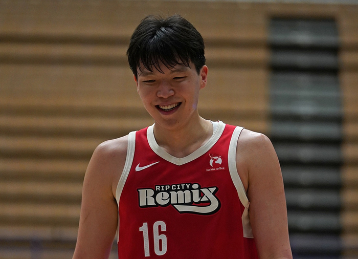 开云体育娱乐app安全-最后10分钟遭弃用！杨瀚森背靠背15+9+5献暴扣 被肘击后下场|太阳|NBA发展联盟|菲尼克斯太阳队|杨翰森|nba_新浪体育_新浪新闻